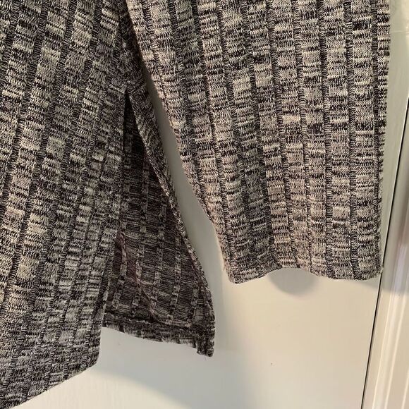 Zac & Rachel Woman sophisticated open shoulder detail tunic sweater 3X - Picture 6 of 10